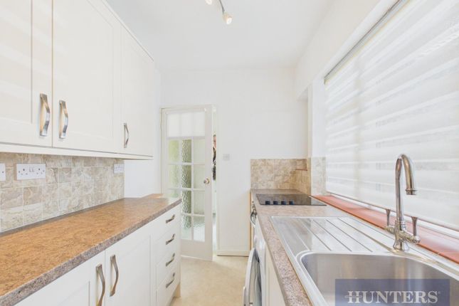 2 Lowdale Court, Weydale Avenue, Scarborough photo 4