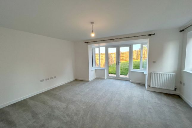 73, Vicar Wood Way, Derbyshire photo 2