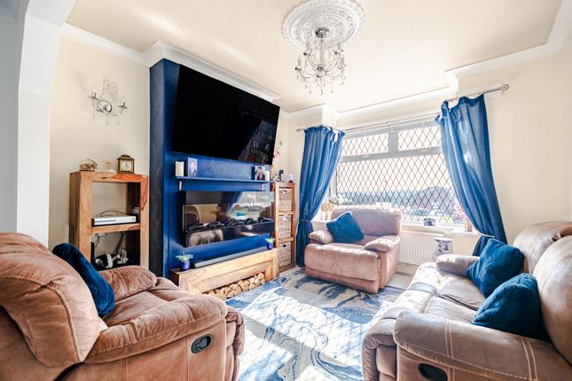 60, Woodhall Drive, Leeds photo 5
