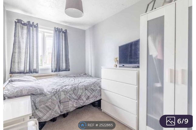 Bridgewater Court, Common Road, Slough photo 5