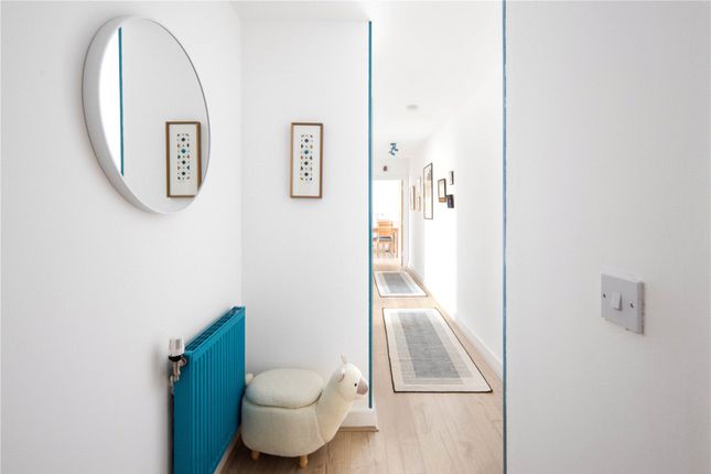 Flat for sale in Longbow Apartments, 71 St. Clements Avenue, Bow, London