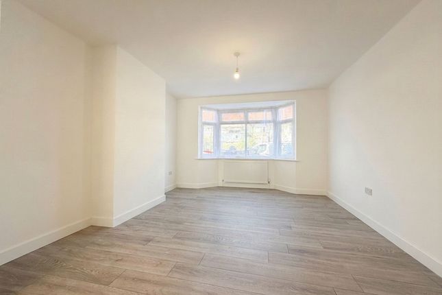 6 Widmore Road, Uxbridge photo 2