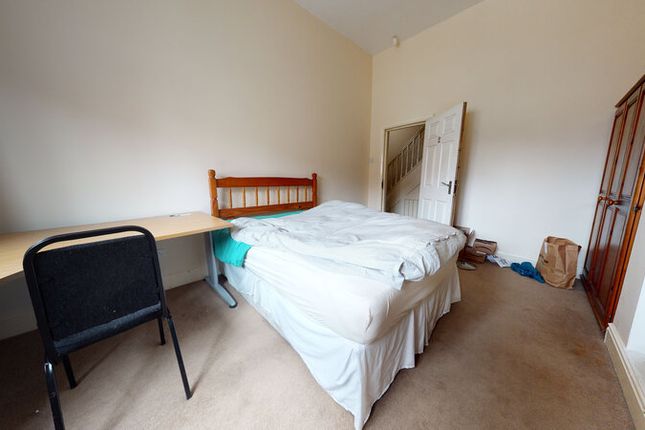 Terraced house to rent in Burley Road, Hyde Park, Leeds