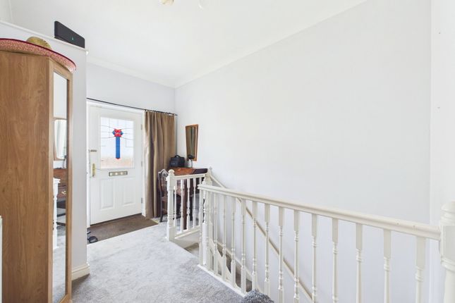 2, Montserrat Rise, Torquay photo 2