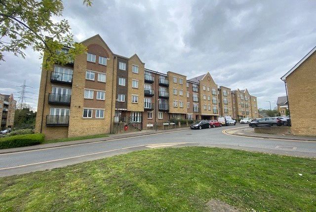 Thumbnail Flat to rent in Griffin Court, Black Eagle Drive, Northfleet, Kent