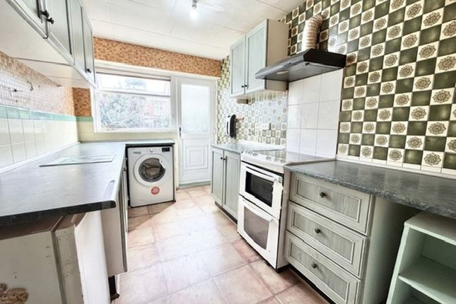 55, Elm Avenue, Grimsby photo 2