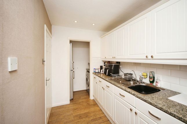 Flat for sale in Portway Close, Shirley, Solihull