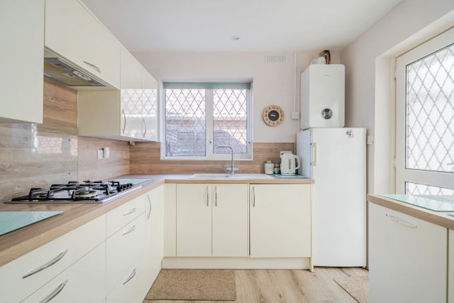 21, Arnside Close, Lancing photo 4