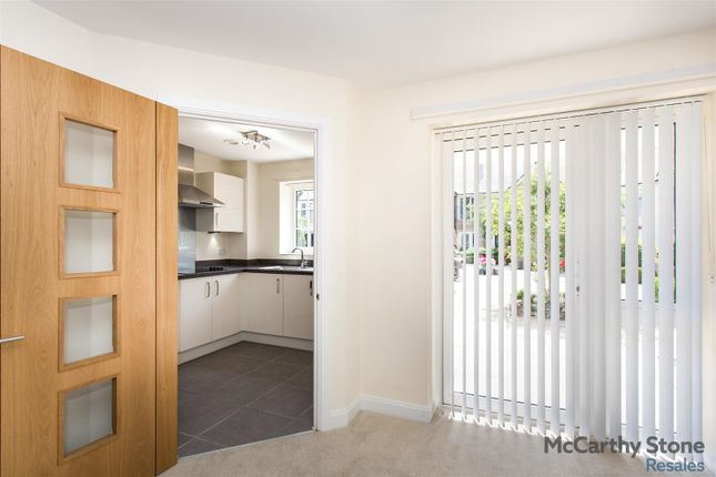 9 Roslyn Court, Lisle Lane, Ely photo 4