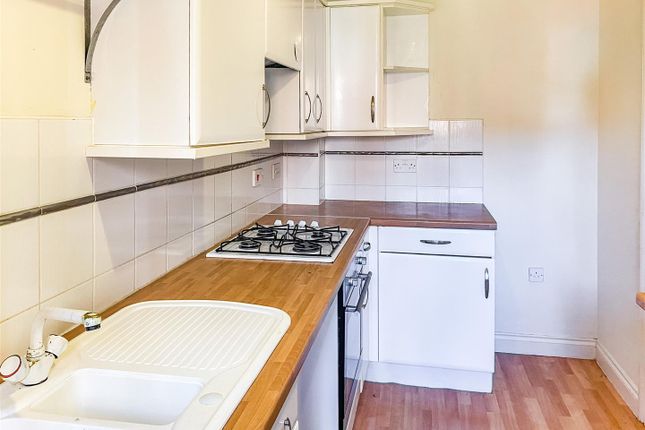24, Weavers Reach, Wellington photo 4