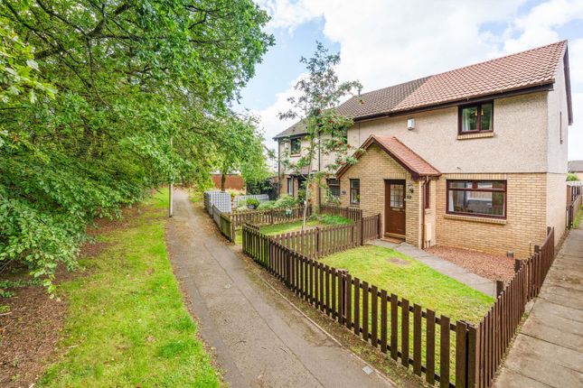 99 Bishops Park, Livingston photo 3