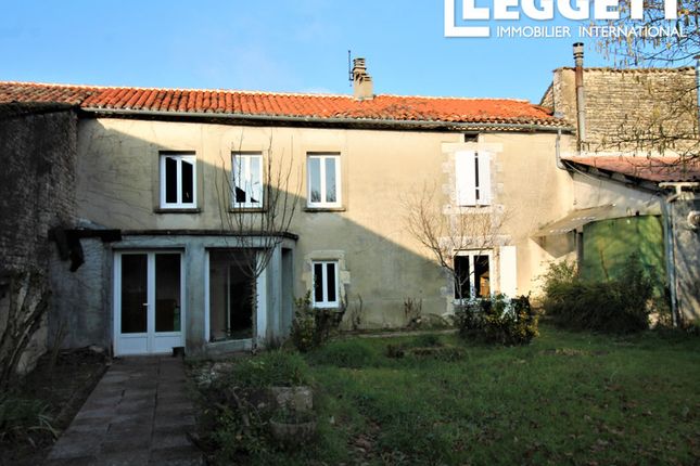 Villa for sale in Xambes, Charente, Nouvelle-Aquitaine