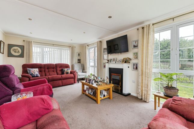2, Bramble Close, Norfolk photo 3