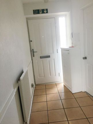 12 Perth House, Canberra Square, TILBURY photo 5