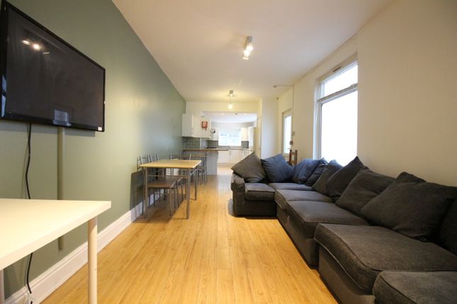 8-bed terraced on 50, Miskin Street, Cardiff, £4,400/mo