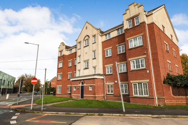 Flat for sale in Hyde Road, Manchester