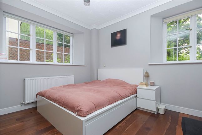 Flat for sale in Abbey Mill Lane, St. Albans, Hertfordshire