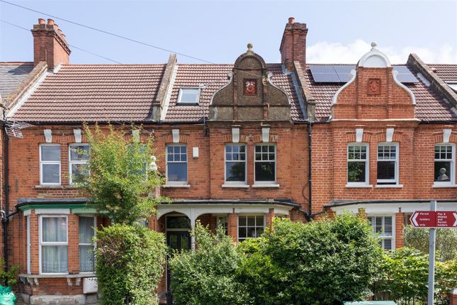 Pretoria Avenue, E17