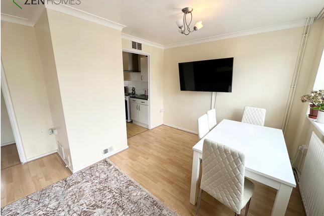 32 Agricola Place, Enfield photo 3