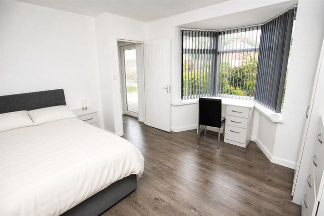 POOLE CRESCENT, BIRMINGHAM photo 4