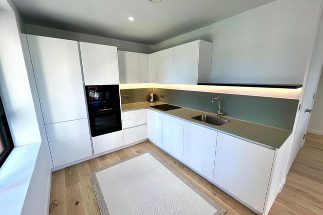 Flat 405, 31, East Parkside, London photo 5
