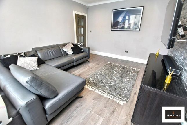 8, Percy Road, Renfrewshire photo 4