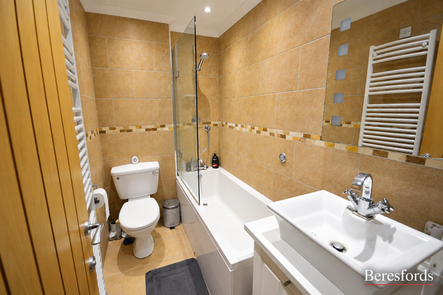 217, Durrant Court, Chelmsford photo 5