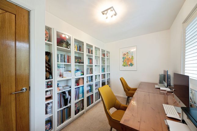 11, Eymore Close, Birmingham photo 4
