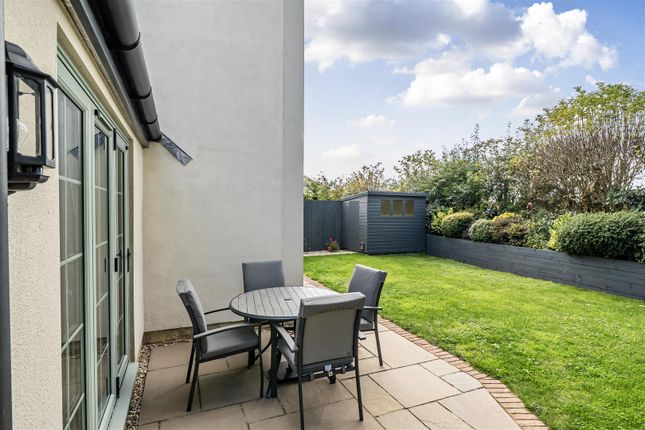 11, Falcon Close, Ilminster photo 4