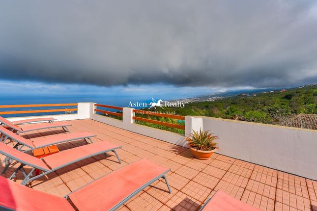 Villa for sale in Garachico, Santa Cruz Tenerife, Spain