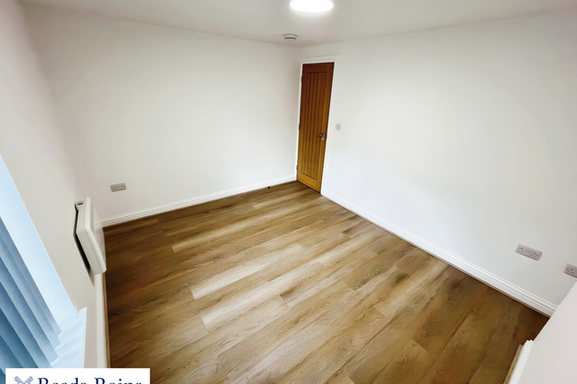 Flat 2, 181, London Road, Newcastle photo 4