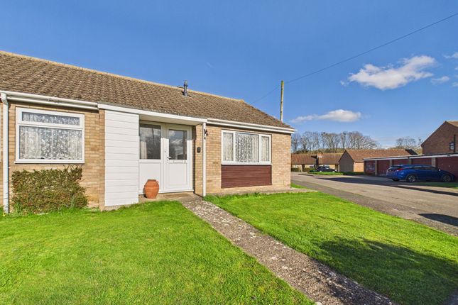 2-bed house on 11 Field Close, Huntingdon, £185,000