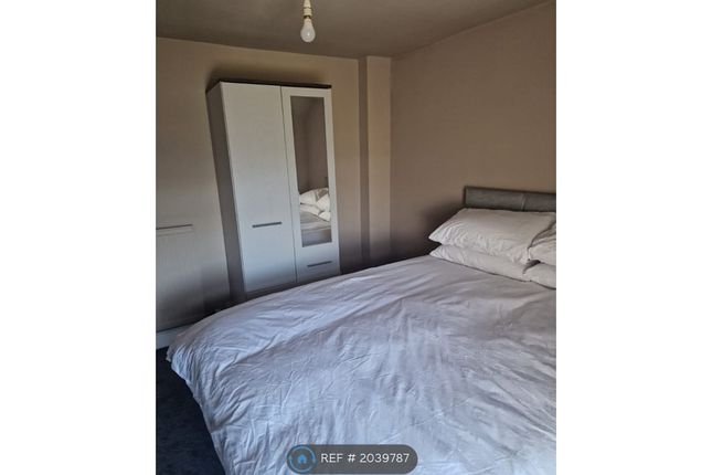 Room to rent in Main Street, Egremont