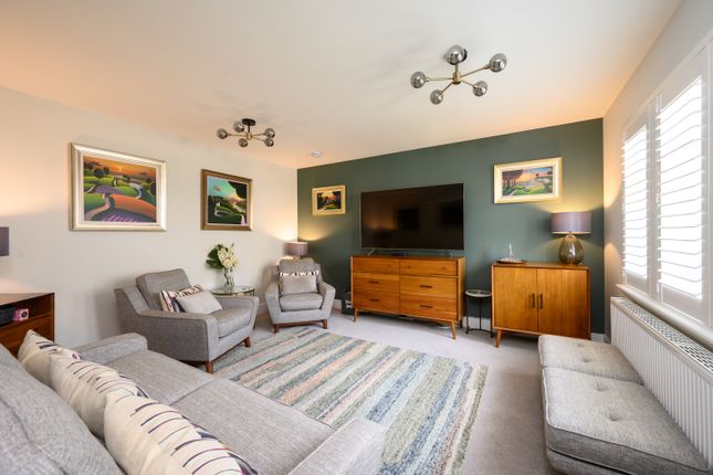 6, Bracken Wynd, Penicuik photo 2