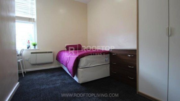 25, Moorland Avenue, Leeds photo 3