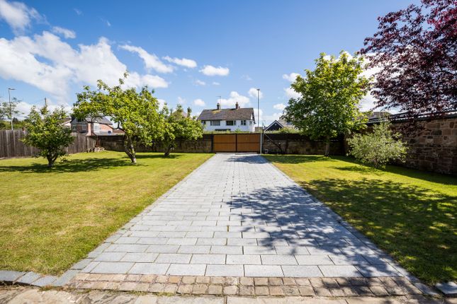 Thingwall Road East Wirral CH61 4 Bedroom Detached House For Sale thingwall-road-east-wirral-ch61-4-bedroom-detached-house-for-sale