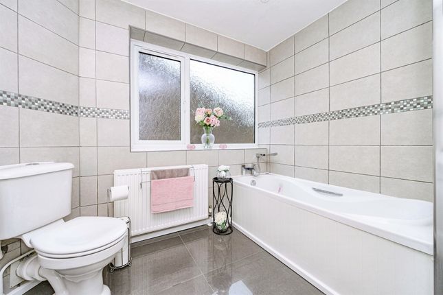 23, Wootton Drive, Hemel Hempstead photo 4