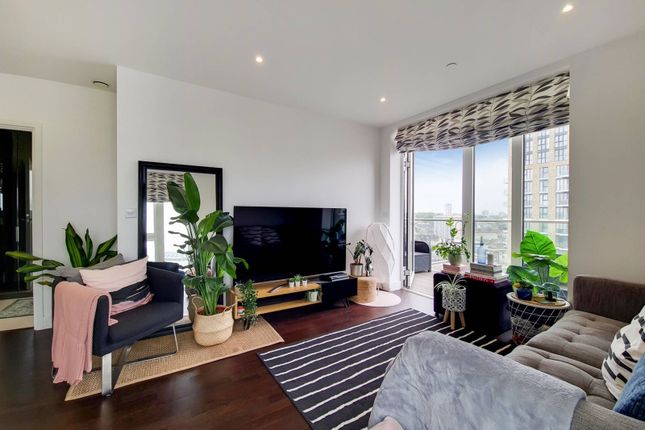 Thumbnail Flat to rent in Victory Parade, Woolwich, London