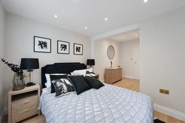 271A,, Ladbroke Grove, London photo 5