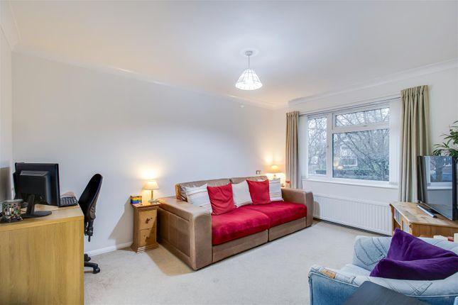 5, Sandal Hall Mews, Wakefield photo 3