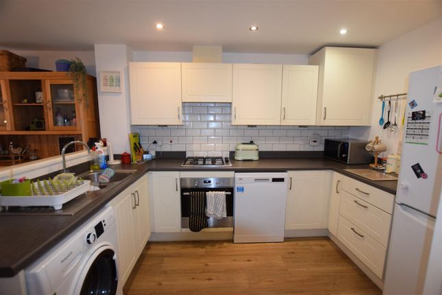 Town house for sale in Bluebell Avenue, Nottingham