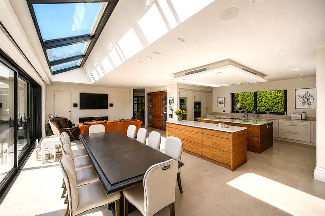 6 Broadway, Altrincham photo 2
