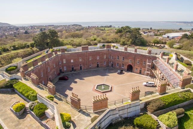3-bed flat on Flat 6, Isle of Wight, £210,000