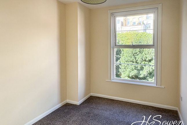 Flat 3, Swan Court, 49, Swan Street, Torquay photo 5