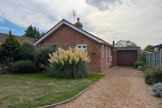 2-bed bungalow on 6 The Lane, Easton, £1,450/mo