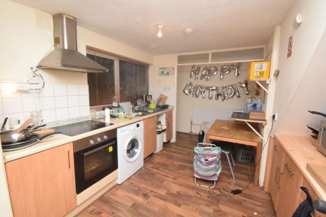 Terraced house to rent in Willow Way, Hatfield