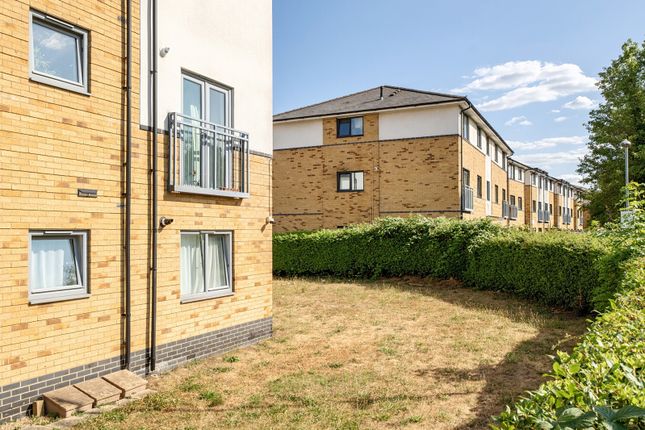 Flat 8,, Aylesbury House, Northolt photo 4