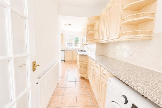 35, Chestnut Road, Enfield photo 4