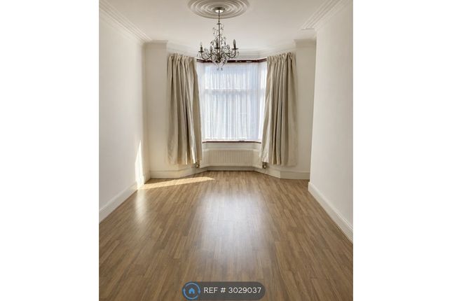 Clifton Avenue, Wembley photo 5