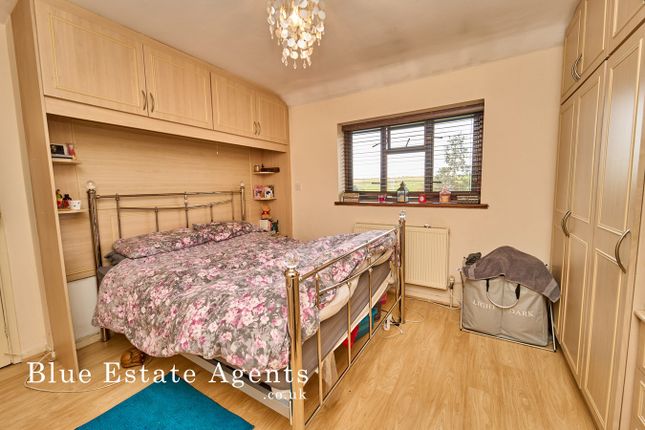 Terraced house for sale in Shannon Close, Southall